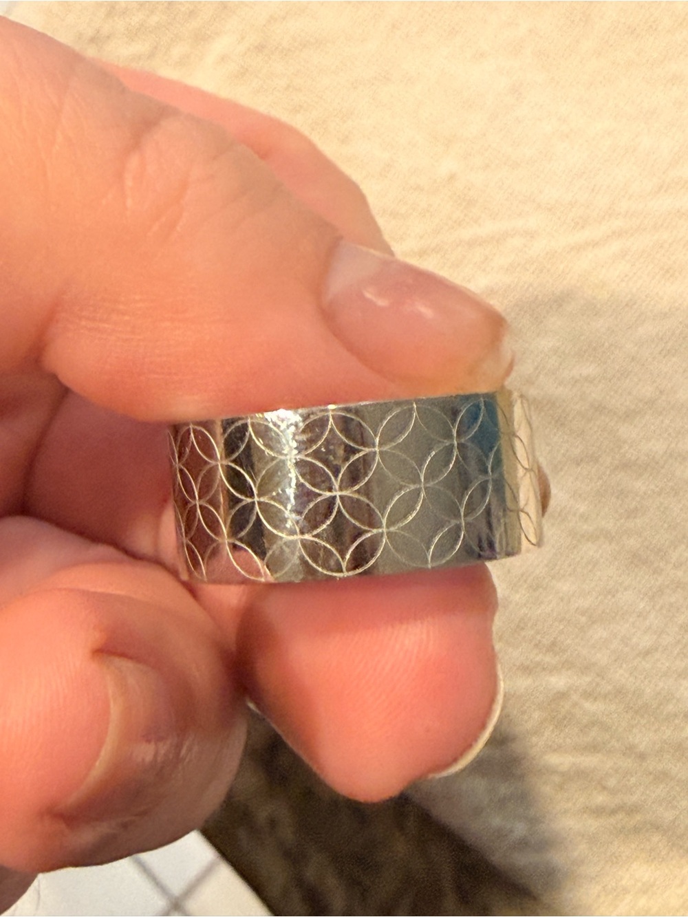 Louis Vuitton Silver-Tone LV Logo Men's Band Ring - Picture 3 of 7